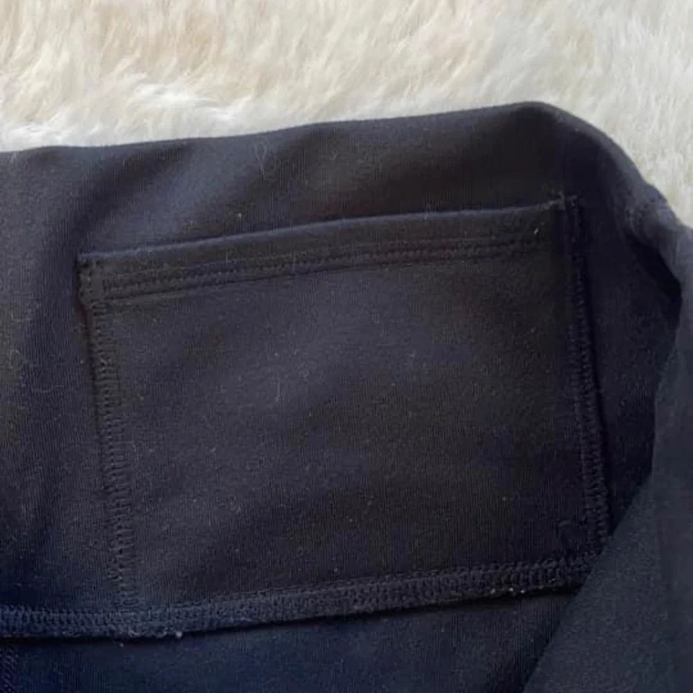 Fabletics - Picture 3 of 3